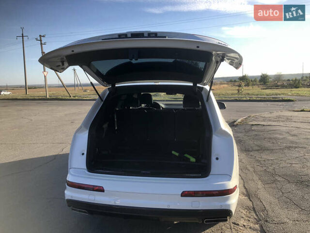 Білий Ауді Ку 7, об'ємом двигуна 2.97 л та пробігом 84 тис. км за 44000 $, фото 46 на Automoto.ua