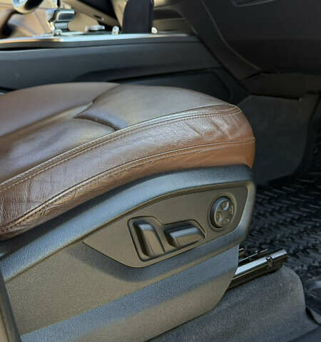 Білий Ауді Ку 7, об'ємом двигуна 2.97 л та пробігом 230 тис. км за 34800 $, фото 20 на Automoto.ua