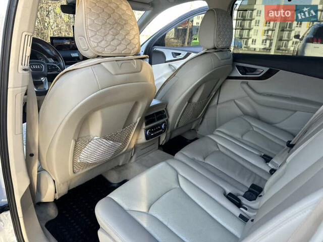 Білий Ауді Ку 7, об'ємом двигуна 2 л та пробігом 169 тис. км за 24999 $, фото 23 на Automoto.ua