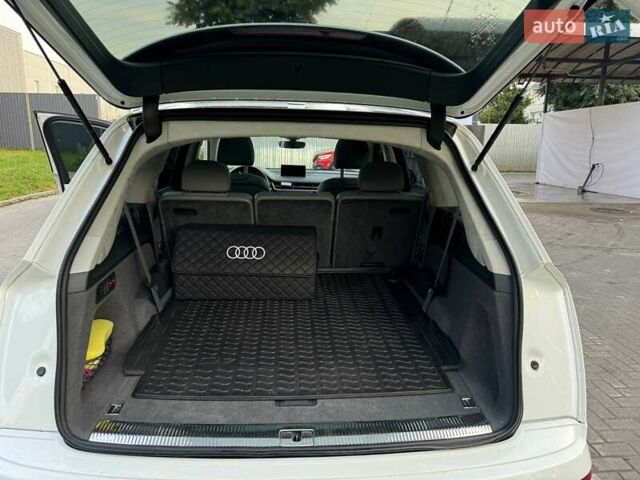 Белый Ауди Ку 7, объемом двигателя 3 л и пробегом 140 тыс. км за 41500 $, фото 5 на Automoto.ua