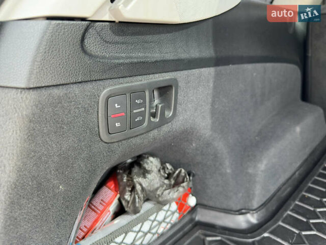 Белый Ауди Ку 7, объемом двигателя 2.97 л и пробегом 284 тыс. км за 37000 $, фото 25 на Automoto.ua