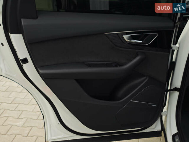 Белый Ауди Ку 7, объемом двигателя 3 л и пробегом 161 тыс. км за 47000 $, фото 45 на Automoto.ua