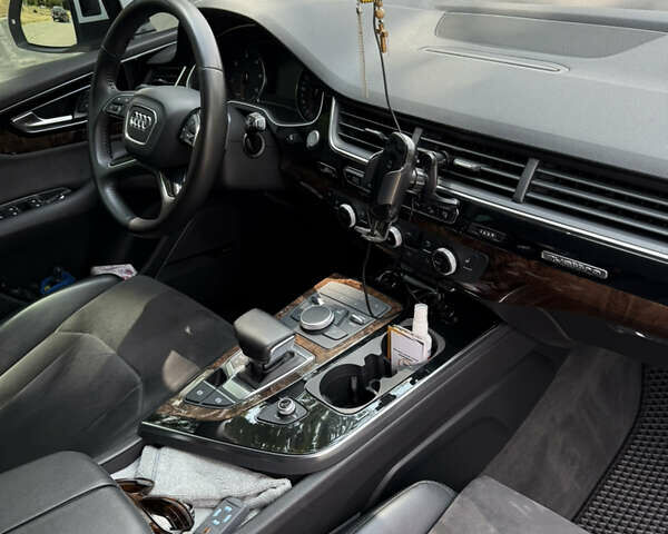 Білий Ауді Ку 7, об'ємом двигуна 2.97 л та пробігом 144 тис. км за 41000 $, фото 13 на Automoto.ua