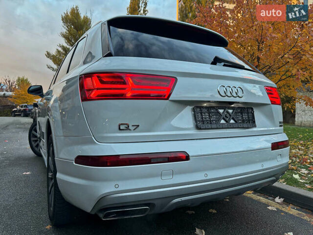 Ауді Ку 7 2016 у Києві на Automoto.ua Білий Ауді Ку 7, об'ємом двигуна 3 л та пробігом 120 тис. км за 28999 $, фото 9 на Automoto.ua