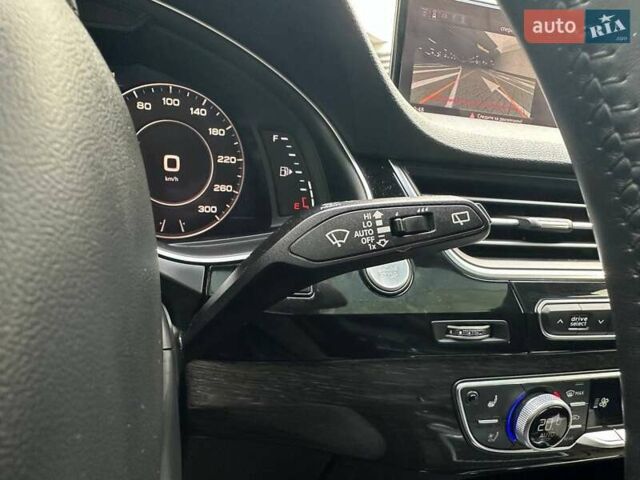 Білий Ауді Ку 7, об'ємом двигуна 3 л та пробігом 117 тис. км за 34500 $, фото 17 на Automoto.ua