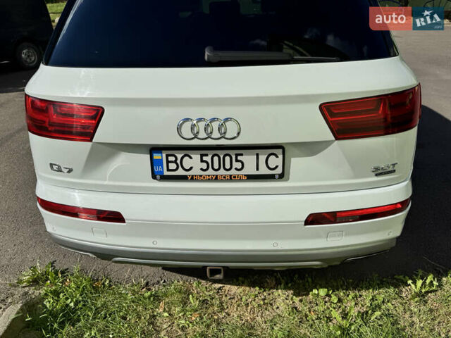 Белый Ауди Ку 7, объемом двигателя 3 л и пробегом 112 тыс. км за 28000 $, фото 4 на Automoto.ua