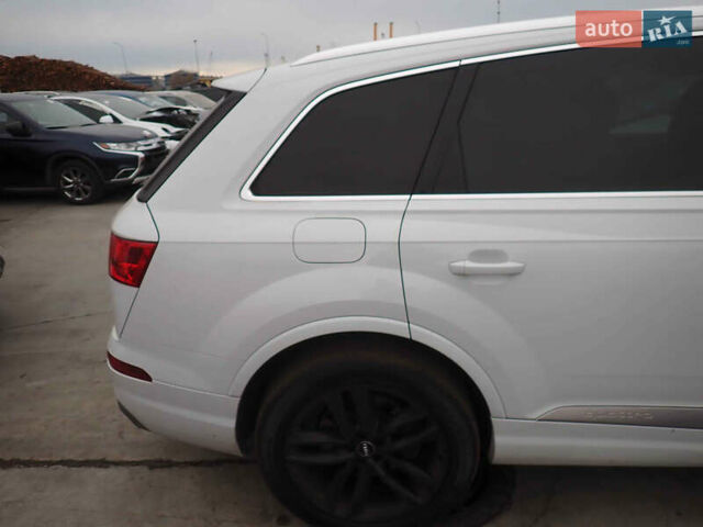 Білий Ауді Ку 7, об'ємом двигуна 3 л та пробігом 186 тис. км за 18500 $, фото 3 на Automoto.ua