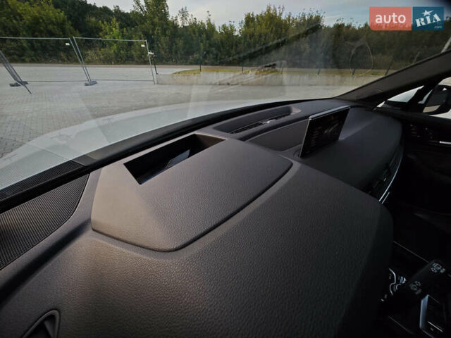 Белый Ауди Ку 7, объемом двигателя 3 л и пробегом 161 тыс. км за 47000 $, фото 106 на Automoto.ua