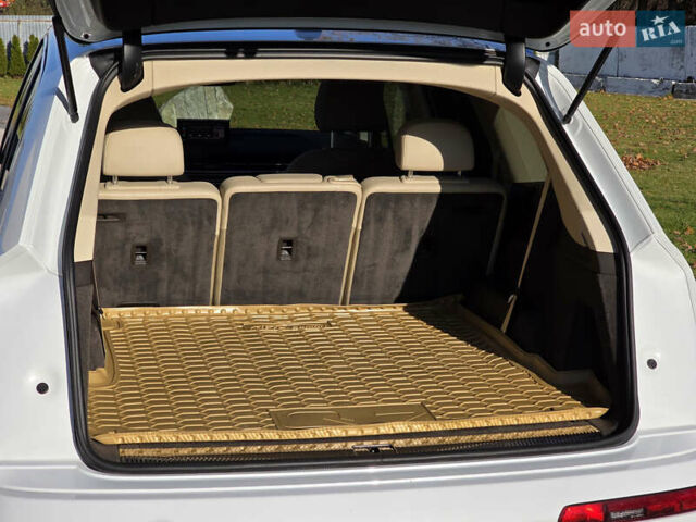 Белый Ауди Ку 7, объемом двигателя 3 л и пробегом 157 тыс. км за 27900 $, фото 25 на Automoto.ua