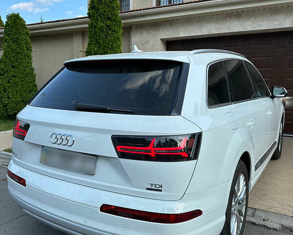 Белый Ауди Ку 7, объемом двигателя 2.97 л и пробегом 63 тыс. км за 43800 $, фото 4 на Automoto.ua