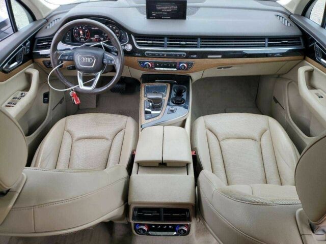 Білий Ауді Ку 7, об'ємом двигуна 3 л та пробігом 205 тис. км за 7200 $, фото 5 на Automoto.ua