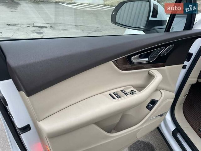 Белый Ауди Ку 7, объемом двигателя 3 л и пробегом 253 тыс. км за 26000 $, фото 14 на Automoto.ua