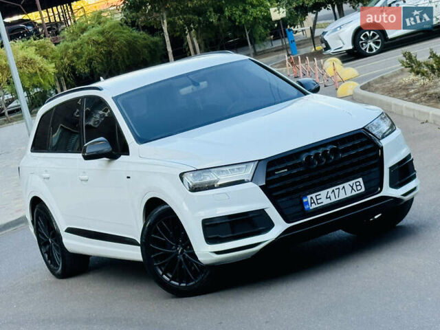 Белый Ауди Ку 7, объемом двигателя 2.97 л и пробегом 195 тыс. км за 32900 $, фото 4 на Automoto.ua