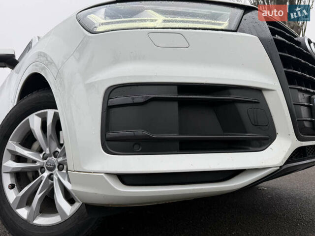 Белый Ауди Ку 7, объемом двигателя 2.97 л и пробегом 152 тыс. км за 39000 $, фото 6 на Automoto.ua