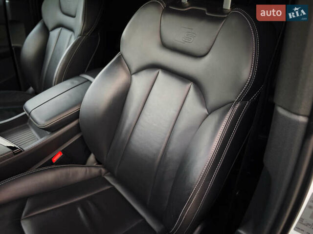 Белый Ауди Ку 7, объемом двигателя 3 л и пробегом 161 тыс. км за 47000 $, фото 30 на Automoto.ua