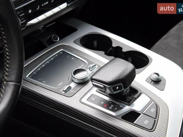 Ауди Ку 7 2016 в Луцке на Automoto.ua Белый Ауди Ку 7, объемом двигателя 2.97 л и пробегом 177 тыс. км за 47999 $, фото 31 на Automoto.ua