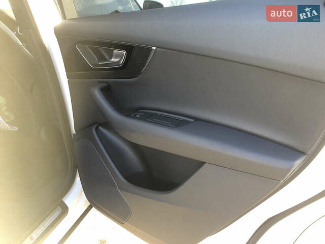 Білий Ауді Ку 7, об'ємом двигуна 2.97 л та пробігом 84 тис. км за 44000 $, фото 41 на Automoto.ua