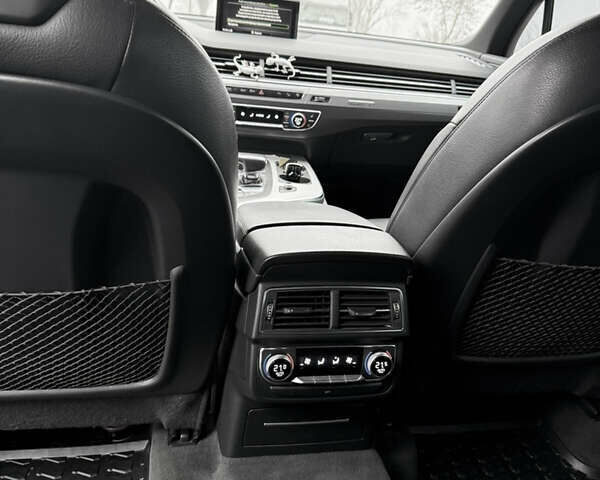 Белый Ауди Ку 7, объемом двигателя 2.97 л и пробегом 152 тыс. км за 39000 $, фото 12 на Automoto.ua