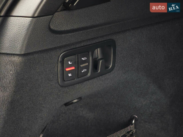 Белый Ауди Ку 7, объемом двигателя 3 л и пробегом 161 тыс. км за 47000 $, фото 60 на Automoto.ua