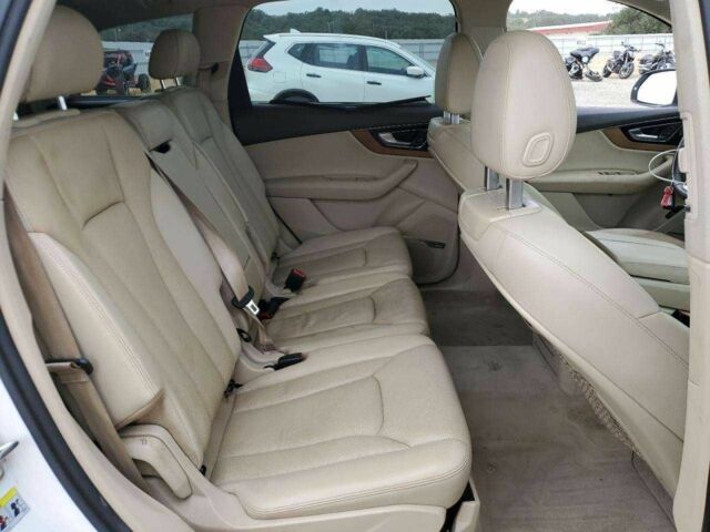 Білий Ауді Ку 7, об'ємом двигуна 3 л та пробігом 205 тис. км за 7200 $, фото 6 на Automoto.ua