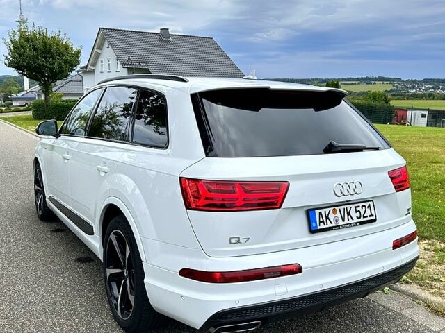 Белый Ауди Ку 7, объемом двигателя 3 л и пробегом 154 тыс. км за 58130 $, фото 1 на Automoto.ua