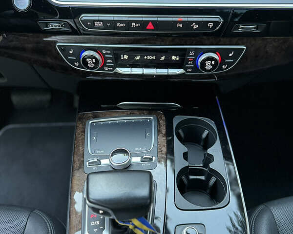 Ауди Ку 7 2016 в Киеве на Automoto.ua Белый Ауди Ку 7, объемом двигателя 3 л и пробегом 231 тыс. км за 29900 $, фото 56 на Automoto.ua