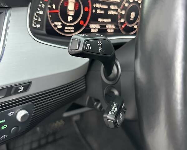 Білий Ауді Ку 7, об'ємом двигуна 2.97 л та пробігом 188 тис. км за 39500 $, фото 47 на Automoto.ua