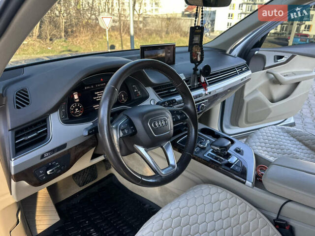 Білий Ауді Ку 7, об'ємом двигуна 2 л та пробігом 169 тис. км за 24999 $, фото 37 на Automoto.ua