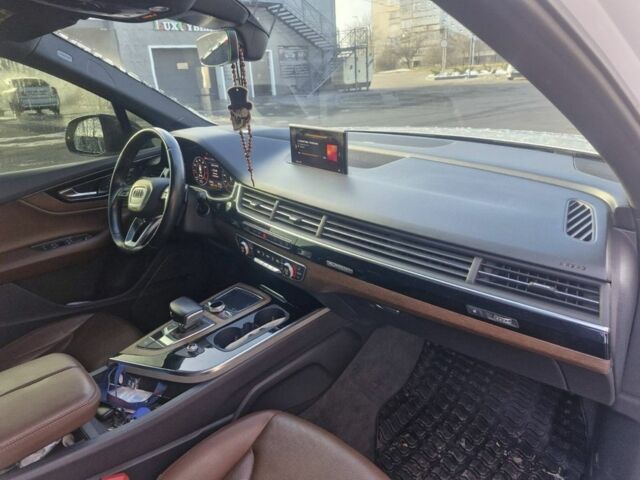 Белый Ауди Ку 7, объемом двигателя 3 л и пробегом 170 тыс. км за 22000 $, фото 7 на Automoto.ua