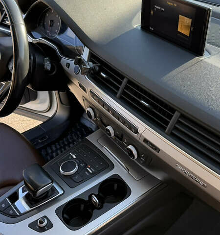 Білий Ауді Ку 7, об'ємом двигуна 2.97 л та пробігом 230 тис. км за 34800 $, фото 16 на Automoto.ua