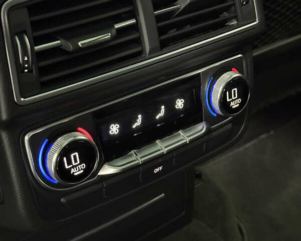 Ауди Ку 7 2016 в Одессе на Automoto.ua Белый Ауди Ку 7, объемом двигателя 3 л и пробегом 280 тыс. км за 34000 $, фото 20 на Automoto.ua