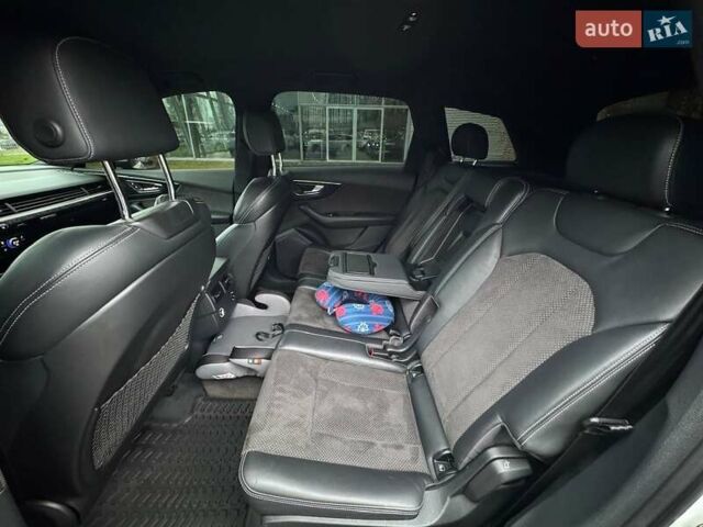 Белый Ауди Ку 7, объемом двигателя 3 л и пробегом 174 тыс. км за 39500 $, фото 67 на Automoto.ua