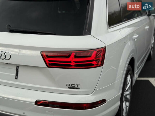 Білий Ауді Ку 7, об'ємом двигуна 3 л та пробігом 194 тис. км за 23700 $, фото 25 на Automoto.ua