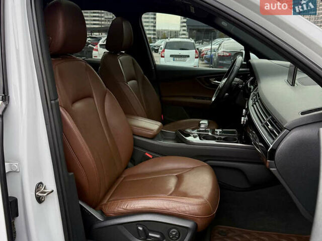 Белый Ауди Ку 7, объемом двигателя 3 л и пробегом 236 тыс. км за 22900 $, фото 44 на Automoto.ua