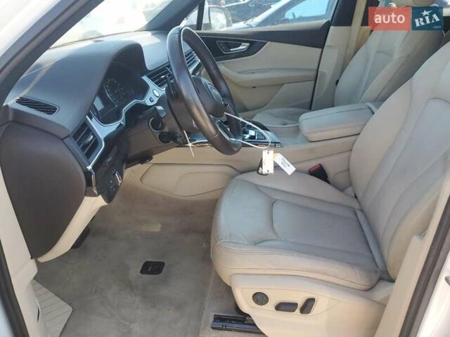 Ауді Ку 7 2016 у Черкасах на Automoto.ua Білий Ауді Ку 7, об'ємом двигуна 3 л та пробігом 148 тис. км за 7100 $, фото 6 на Automoto.ua