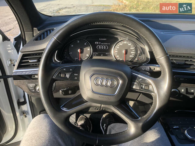 Білий Ауді Ку 7, об'ємом двигуна 2.97 л та пробігом 84 тис. км за 44000 $, фото 17 на Automoto.ua