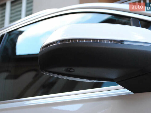 Белый Ауди Ку 7, объемом двигателя 3 л и пробегом 225 тыс. км за 23500 $, фото 17 на Automoto.ua