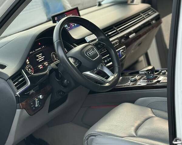 Белый Ауди Ку 7, объемом двигателя 3 л и пробегом 140 тыс. км за 41500 $, фото 12 на Automoto.ua