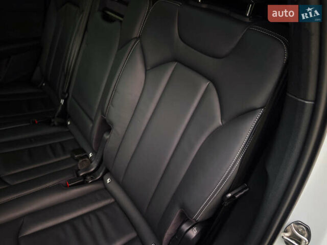 Белый Ауди Ку 7, объемом двигателя 3 л и пробегом 161 тыс. км за 47000 $, фото 51 на Automoto.ua