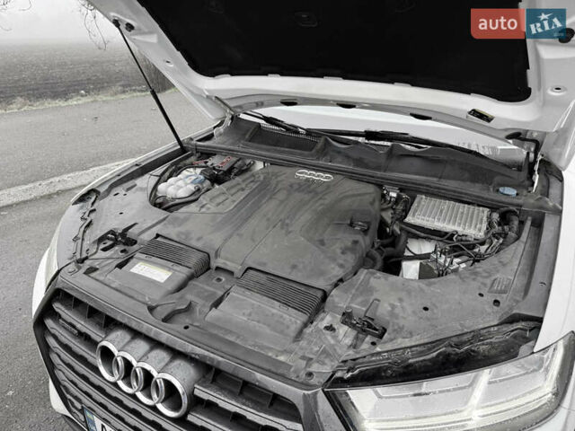 Белый Ауди Ку 7, объемом двигателя 2.97 л и пробегом 152 тыс. км за 39000 $, фото 17 на Automoto.ua