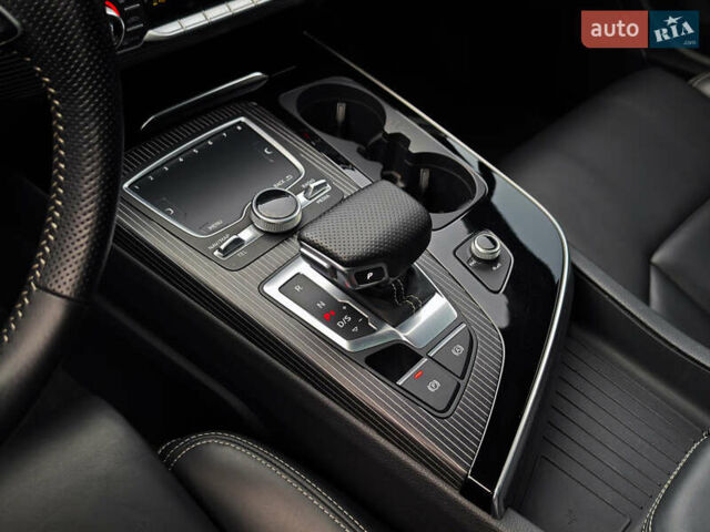 Белый Ауди Ку 7, объемом двигателя 3 л и пробегом 161 тыс. км за 47000 $, фото 41 на Automoto.ua