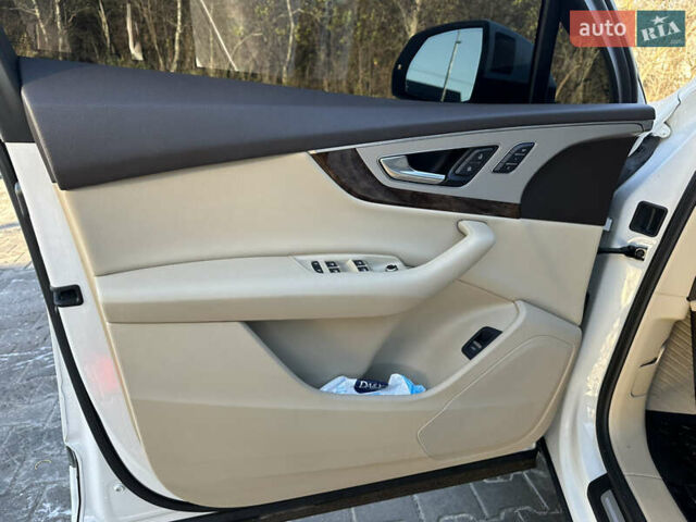 Білий Ауді Ку 7, об'ємом двигуна 2 л та пробігом 169 тис. км за 24999 $, фото 21 на Automoto.ua