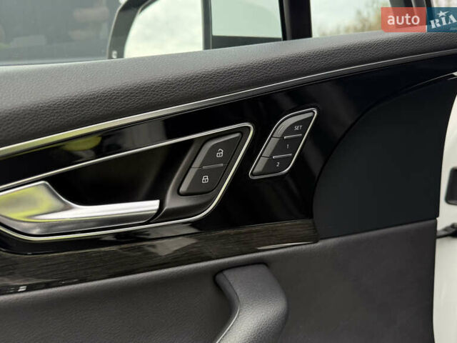 Білий Ауді Ку 7, об'ємом двигуна 3 л та пробігом 194 тис. км за 23700 $, фото 36 на Automoto.ua