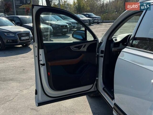 Ауді Ку 7 2016 у Каменце-Подольском на Automoto.ua Білий Ауді Ку 7, об'ємом двигуна 2.97 л та пробігом 282 тис. км за 38000 $, фото 20 на Automoto.ua