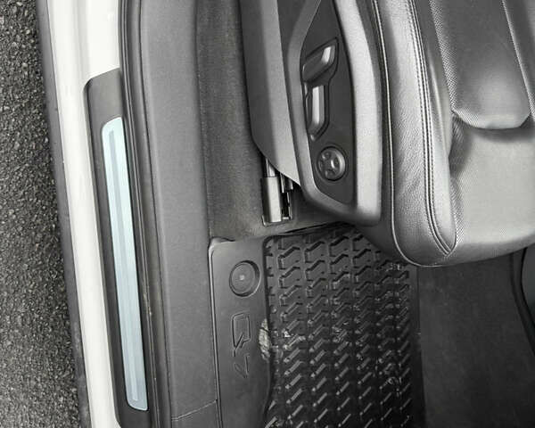 Белый Ауди Ку 7, объемом двигателя 2.97 л и пробегом 152 тыс. км за 39000 $, фото 27 на Automoto.ua