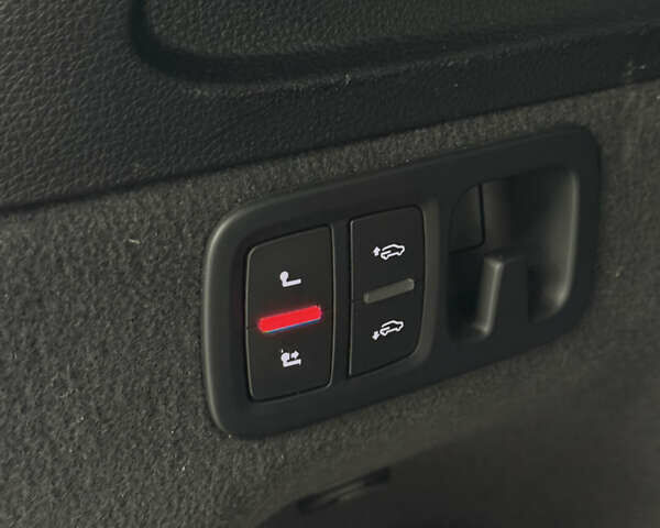 Ауди Ку 7 2016 в Одессе на Automoto.ua Белый Ауди Ку 7, объемом двигателя 3 л и пробегом 280 тыс. км за 34000 $, фото 12 на Automoto.ua