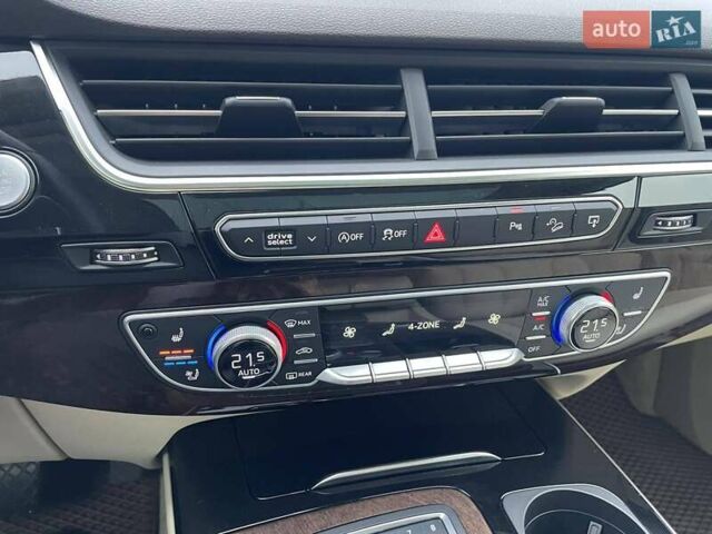 Белый Ауди Ку 7, объемом двигателя 3 л и пробегом 253 тыс. км за 26000 $, фото 20 на Automoto.ua