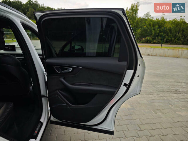 Белый Ауди Ку 7, объемом двигателя 3 л и пробегом 161 тыс. км за 47000 $, фото 61 на Automoto.ua