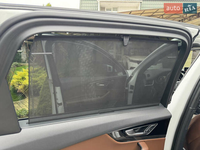 Белый Ауди Ку 7, объемом двигателя 3 л и пробегом 184 тыс. км за 27500 $, фото 15 на Automoto.ua