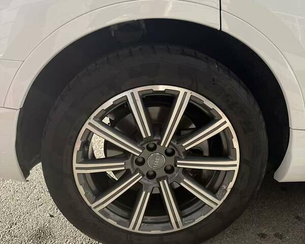 Ауді Ку 7 2016 у Києві на Automoto.ua Білий Ауді Ку 7, об'ємом двигуна 3 л та пробігом 118 тис. км за 32700 $, фото 11 на Automoto.ua